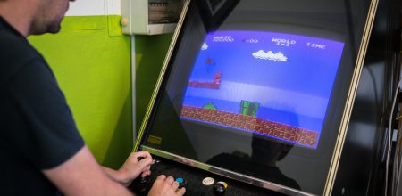 Spela klassiska arkadspel på datorn